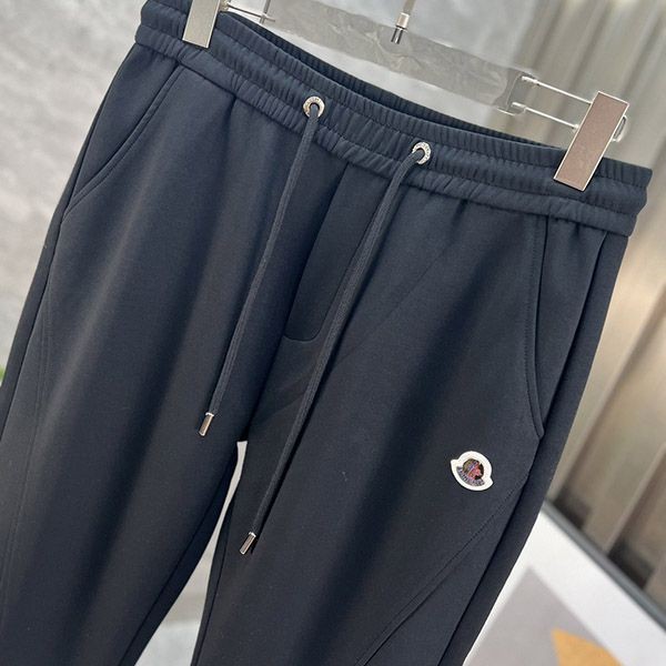 即発送 モンクレール スウェットパンツ ロゴパッチ moi68595