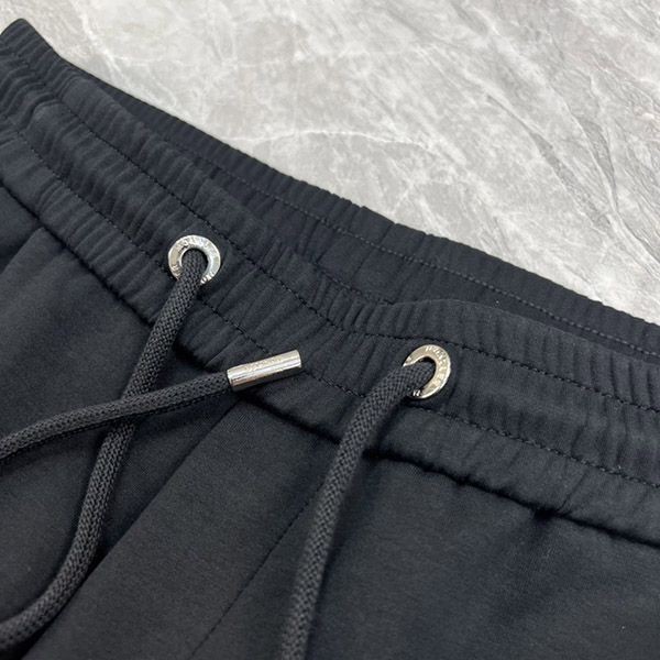 即発送 モンクレール スウェットパンツ ロゴパッチ moi68595