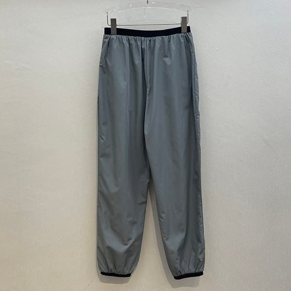 最安値挑戦ミュウミュウ 偽物 ロゴ入り バタヴィア パンツ > Tシャツ カットソー myq31674