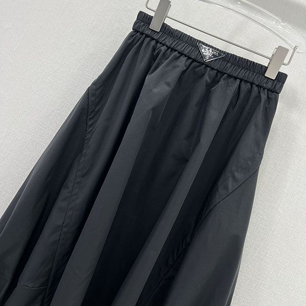 プラダ Re-Nylon レザートリム コピー ミディスカート pux85639