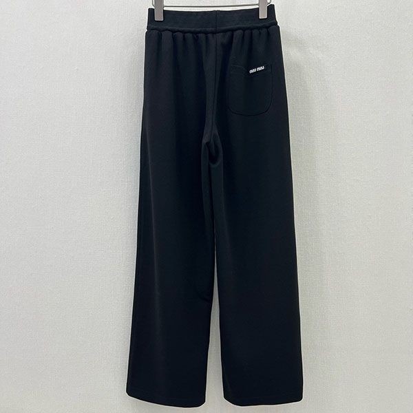 最新でオシャレ ミュウミュウ バックロゴ コットンジョギングパンツ n級 myh21579