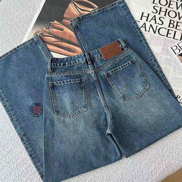 【刺繍が可愛いストレートデニム♪】シャネル デニムパンツ パロディ 刺繍 shc53951