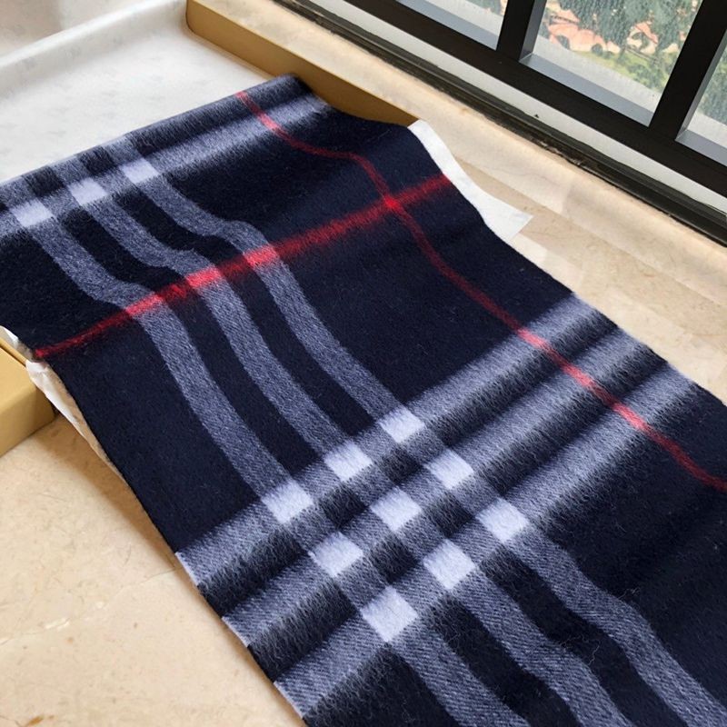 ★日本!!人気！バーバリー クラシック カシミヤ チェック マフラー 偽物 Baz55103