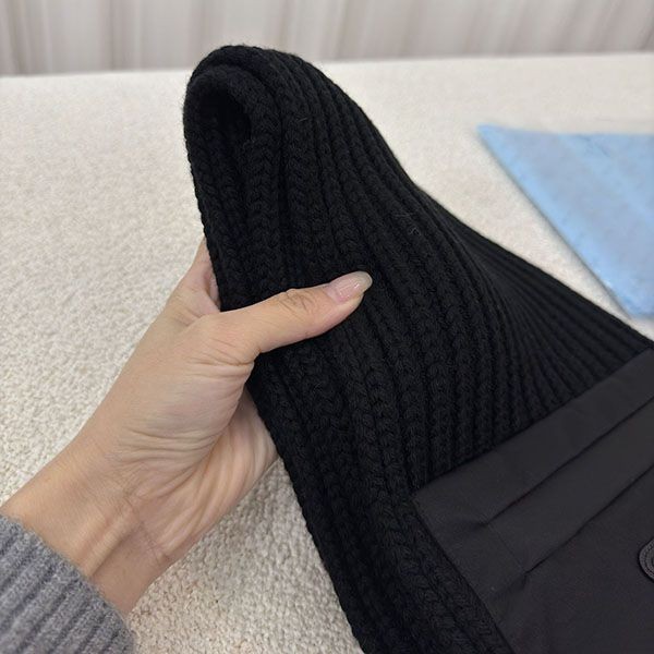 《大人気》プラダ ファスナーポケットスカーフ コピー puq81299