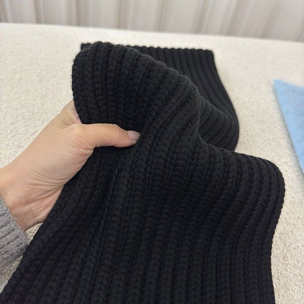 《大人気》プラダ ファスナーポケットスカーフ コピー puq81299