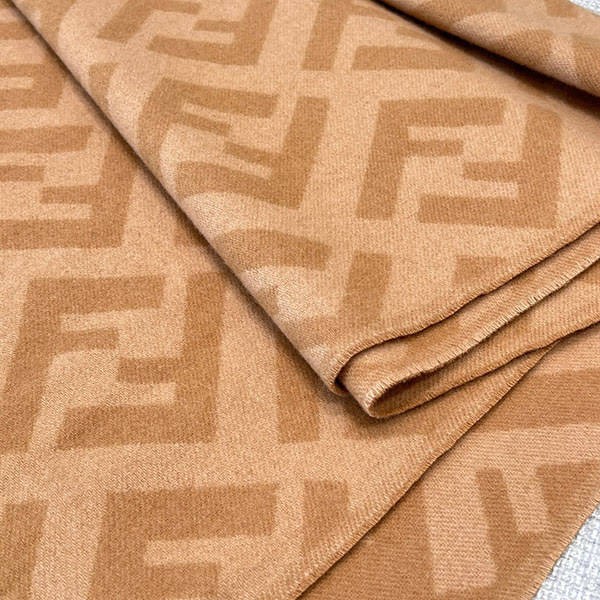 【使い勝手抜群】フェンディ FFモチーフ カシミヤ 偽物 ロングマフラー fej01448