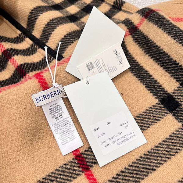 高品質♪♪♪バーバリー ウール カシミヤ フーデッド マフラー 偽物 80767951