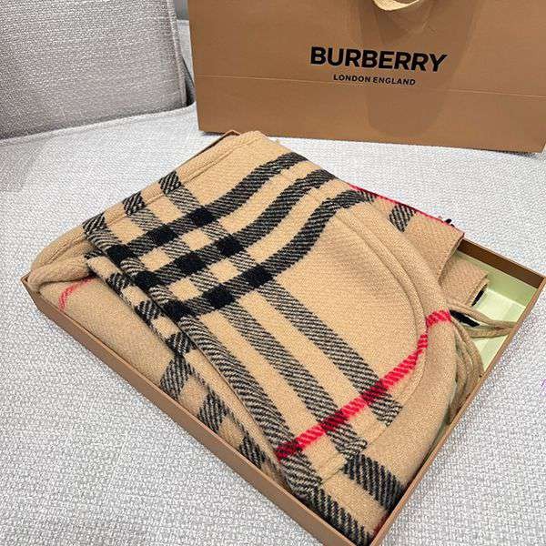 高品質♪♪♪バーバリー ウール カシミヤ フーデッド マフラー 偽物 80767951