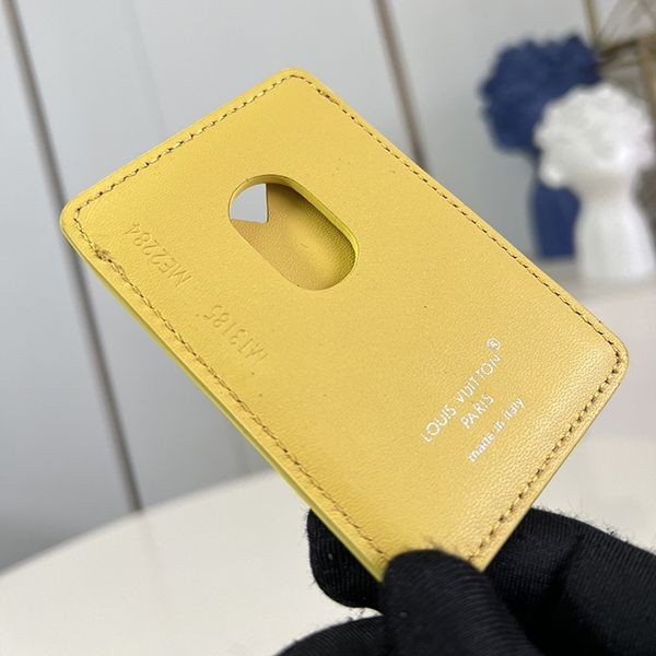 注目★【ルイヴィトン】ポルトカルト・マグネット スマホアクセサリー 偽物 M12855