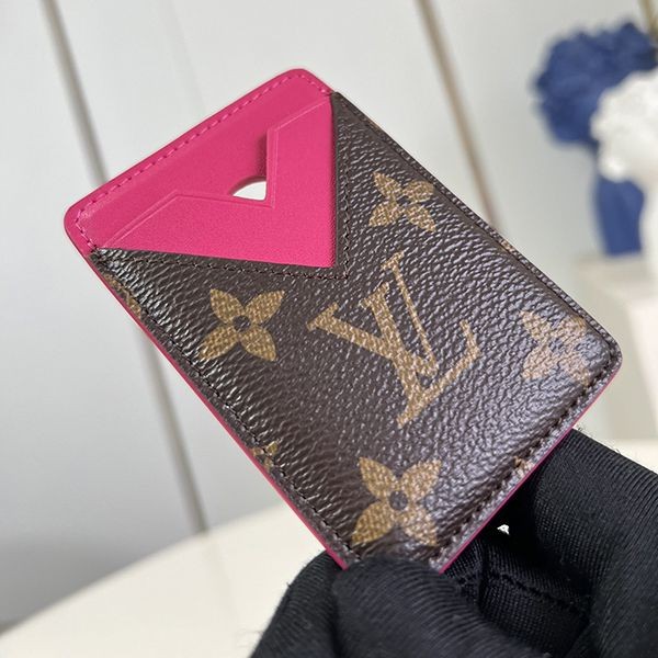 注目★【ルイヴィトン】ポルトカルト・マグネット スマホアクセサリー 偽物 M12855