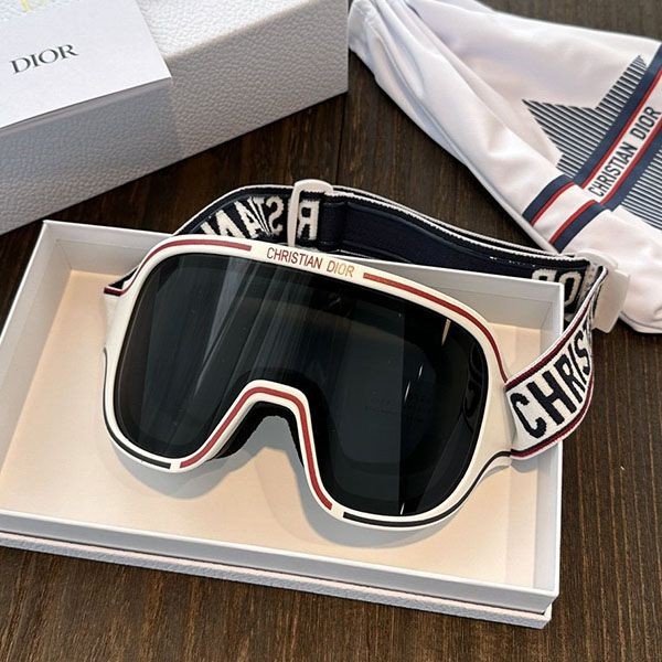 人気no1 ディオール ディオールアルプス m1u three-tone ski mask deq46692