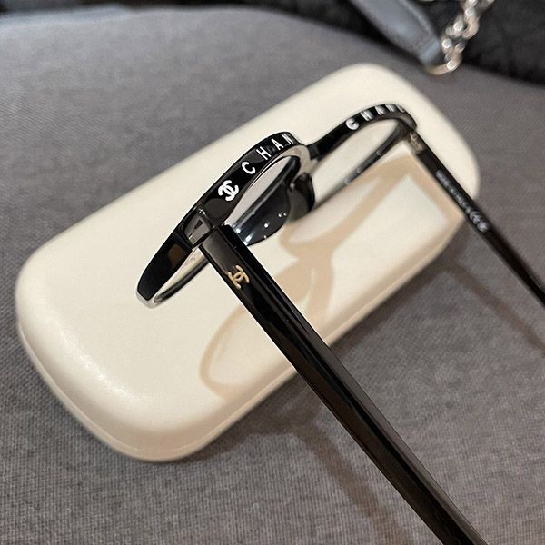 素敵な シャネル チェーンフレームサングラス shk41333
