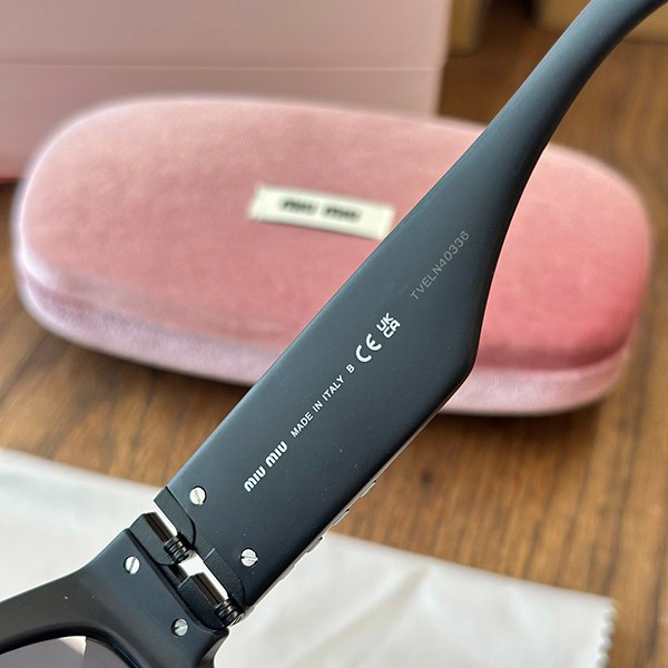 入手困難 ミュウミュウ Sunglasses サングラス コピー myd20974