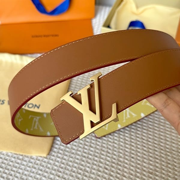 希少ルイヴィトン ベルト パチモン LV イニシャル 40MM リバーシブル M8457V