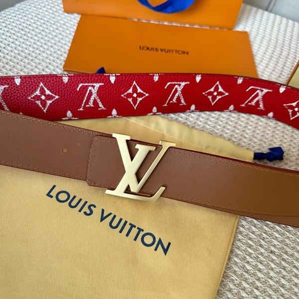 売上総額１位！ルイヴィトン ベルト レプリカ LV イニシャル 40MM リバーシブル M8458V