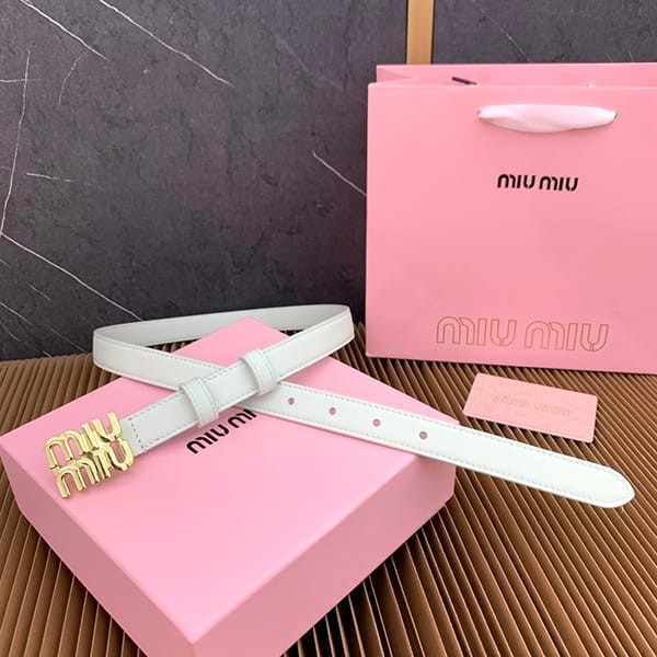 送料無料ミュウミュウ ロゴ入り レザー ベルト n級品 myf59338