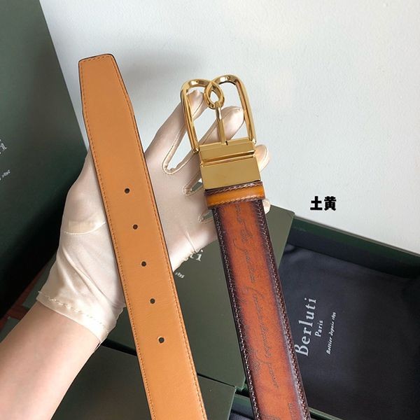 目を惹く逸品！【ベルルッティ】刻印入り リバーシブル ベルト ベネチアレザー製 beg52949