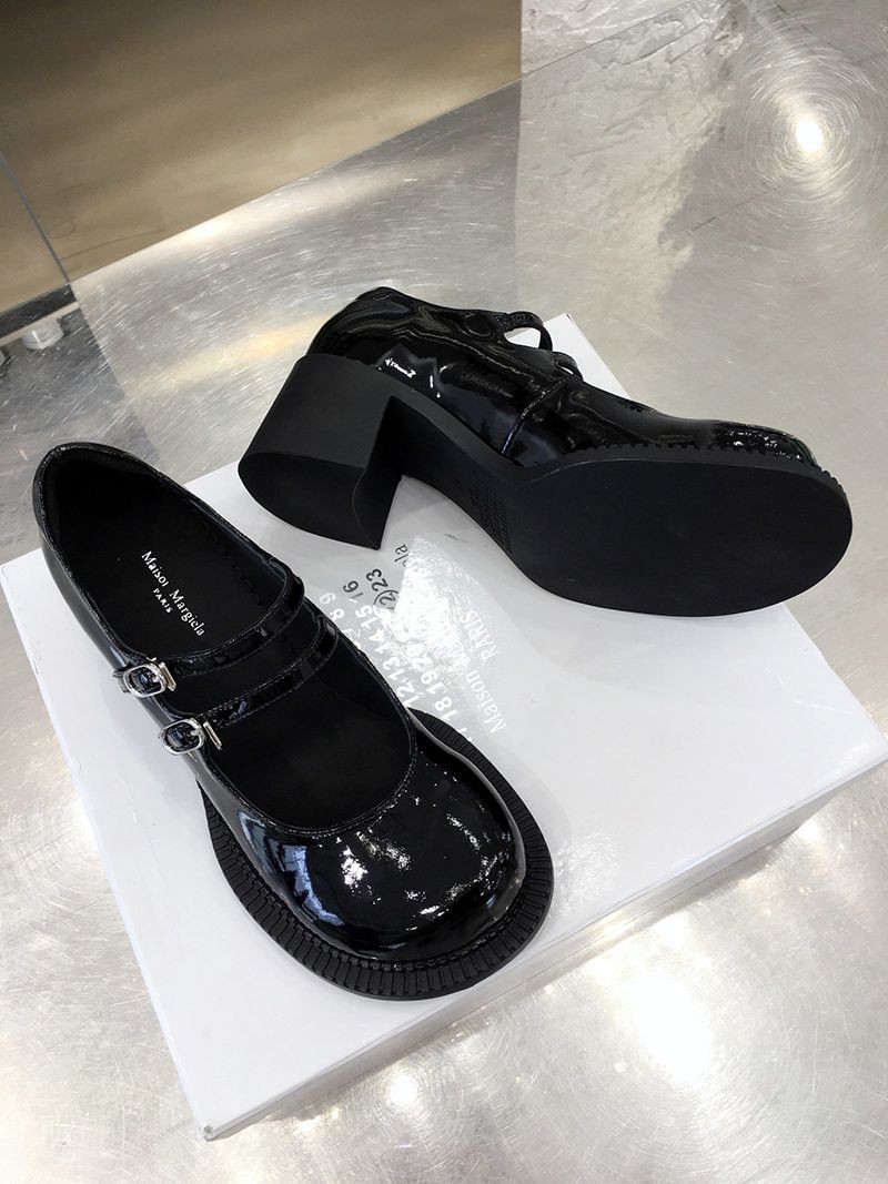 可愛いメゾン マルジェラ メリージェーン パンプス コピー ポリッシュドレザー Mab38231