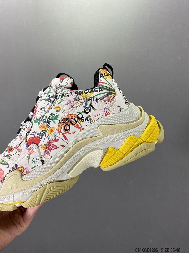 春もの新作グッチ バレンシアガ コピー ザ ハッカー プロジェクト “Triple S” スニーカー 681068UL1108461