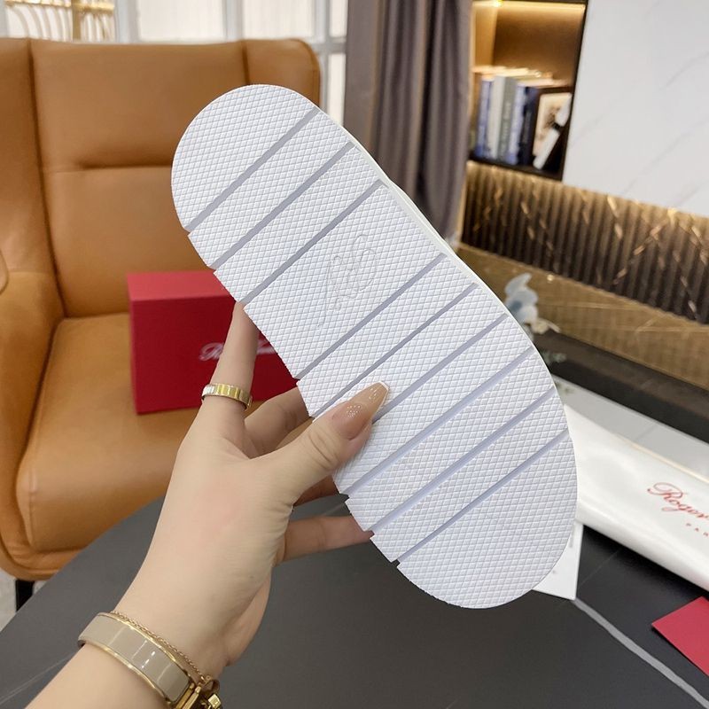 定番ロジェヴィヴィエ 偽物 スライディー ヴィヴ ストラス バックル ros22398