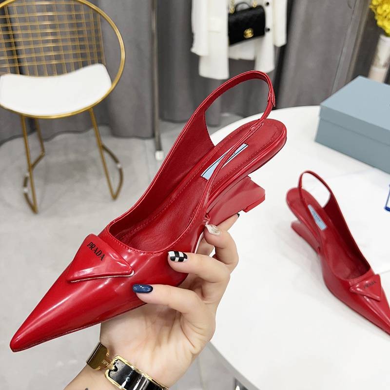 人気 最新 プラダ トライアングルロゴ パンプスサンダル 偽物 多色 pur65071