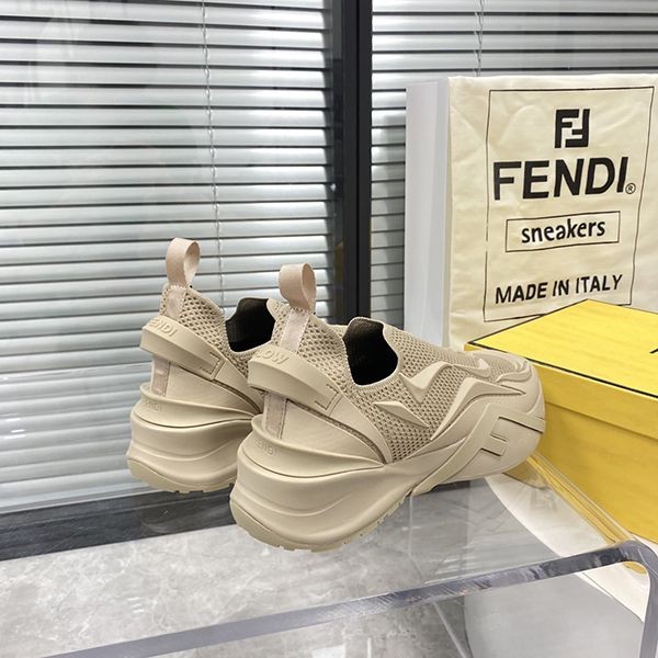 フェンディ フロー ランニングスニーカー スーパーコピーN級品 feb21618