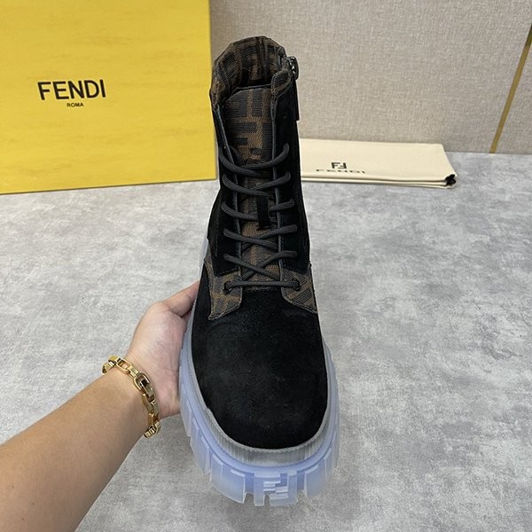 超希少！フェンディ ショートブーツ コピー 【人気商品】 fef49896
