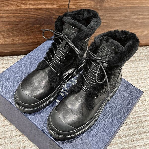 ギフトに最適 ディオール empreinte ヒール 偽物 ショート ブーツ des33857