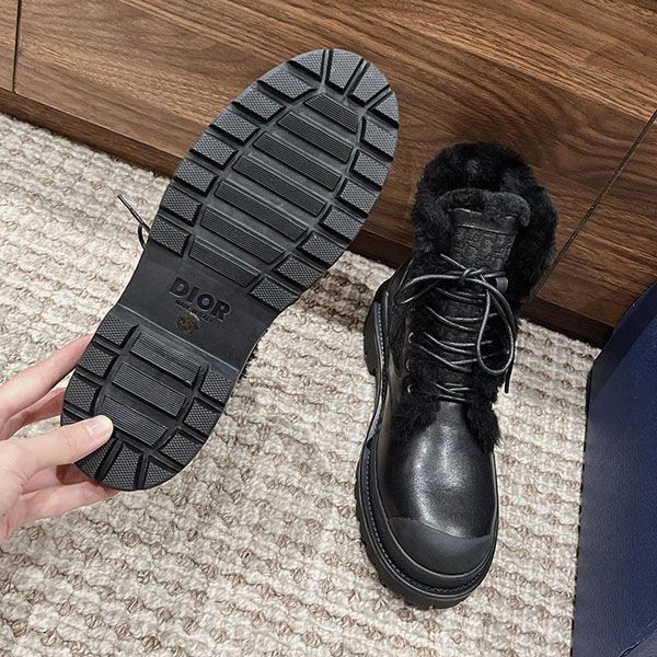 ギフトに最適 ディオール empreinte ヒール 偽物 ショート ブーツ des33857
