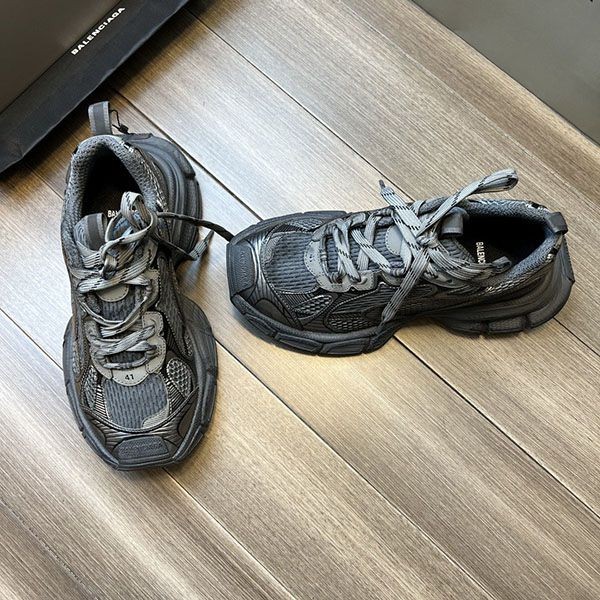 人気急上昇 バレンシアガ SNEAKERS スニーカー 偽物 baj28588