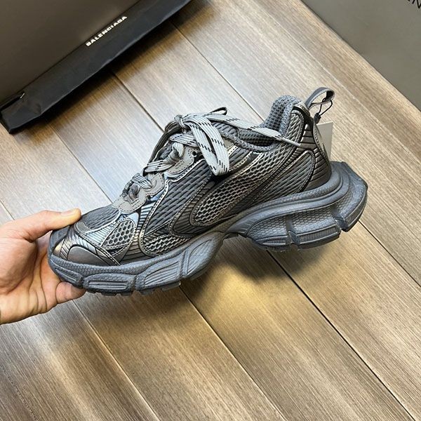 人気急上昇 バレンシアガ SNEAKERS スニーカー 偽物 baj28588