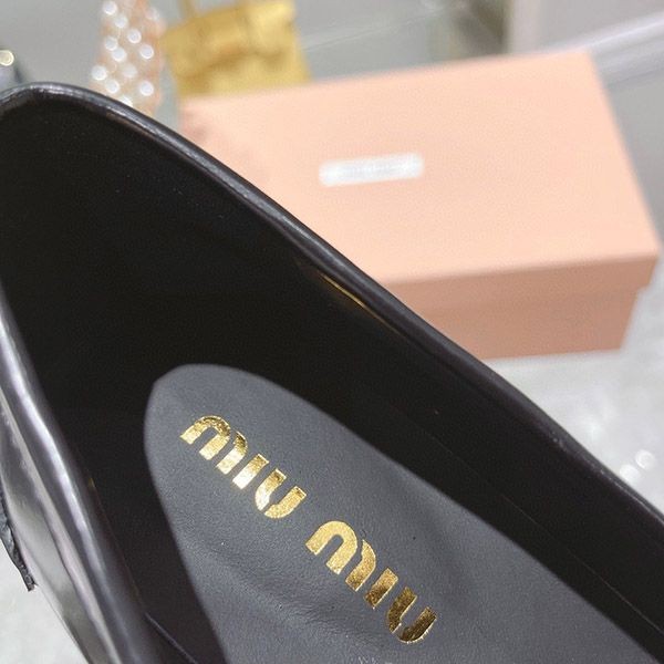 激安価格！ミュウミュウ ペニーローファー  コイン 偽物 myo89629