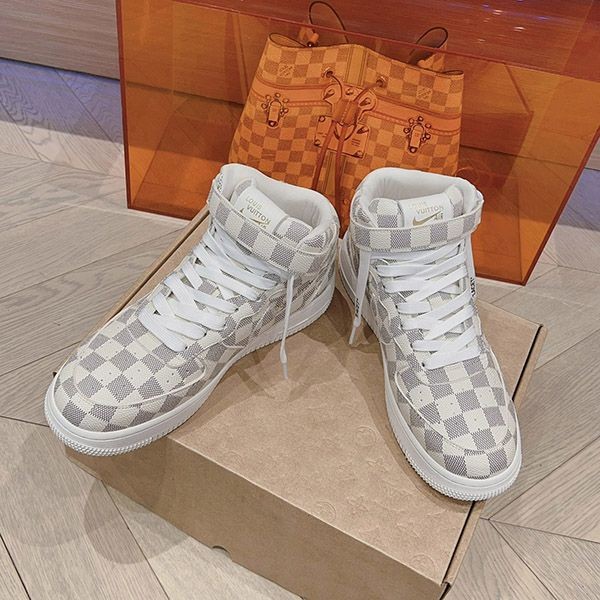 超希少！ヴィトン x ナイキ Air Force 1 偽物 Mid By Virgil Abloh ホワイト naq67249