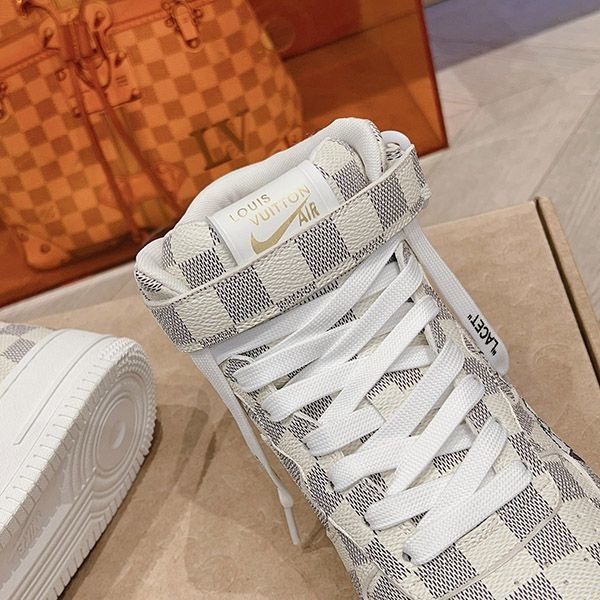 超希少！ヴィトン x ナイキ Air Force 1 偽物 Mid By Virgil Abloh ホワイト naq67249