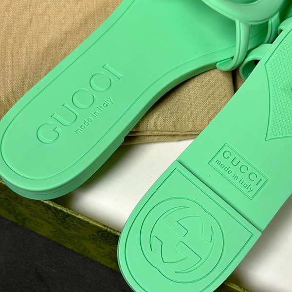 残りわずか☆グッチ ロゴ ラバー スライドサンダル 偽物 5色 gum04899