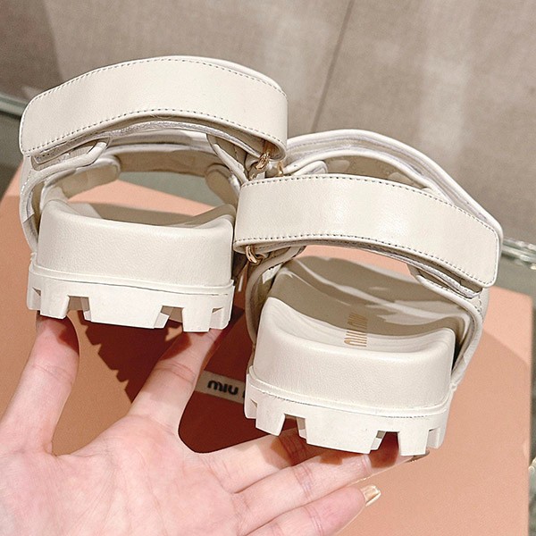 ミュウミュウ スポーティ マテラッセレザー サンダル 偽物 2色 5X135EF01088T
