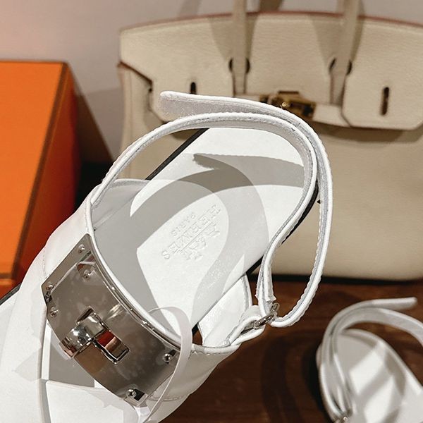 【コーデのポイントになるアイテム♪】エルメス イネス サンダル 偽物 H241155Z