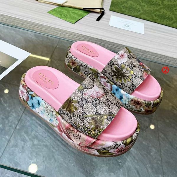 超人気【グッチ】スライドサンダル N級品 足元でオシャレを楽しむ♪ gue86577
