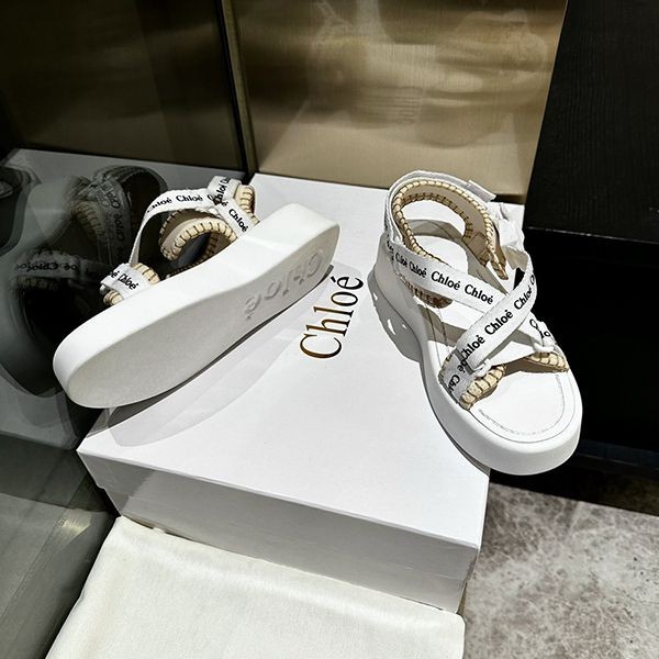 注目度NO.1 クロエ サンダル 偽物 ロゴ Mila logo platform cha79677