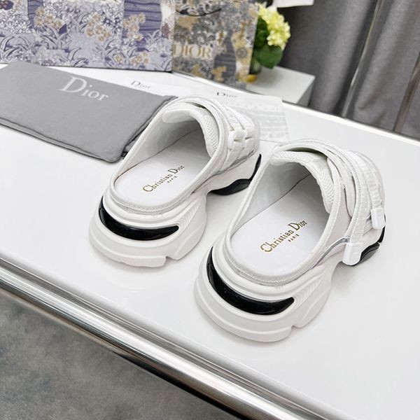 注目度抜群！ ディオールの厚底 サンダル N級品 det49179