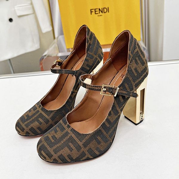 ギフトに最適♪フェンディ ズッカ　ヒール　パンプス 偽物 fek19405