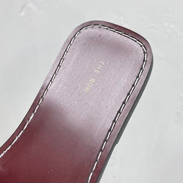 【使い勝手抜群】The Row Avery レザー フラット サンダル フェイク zas13178