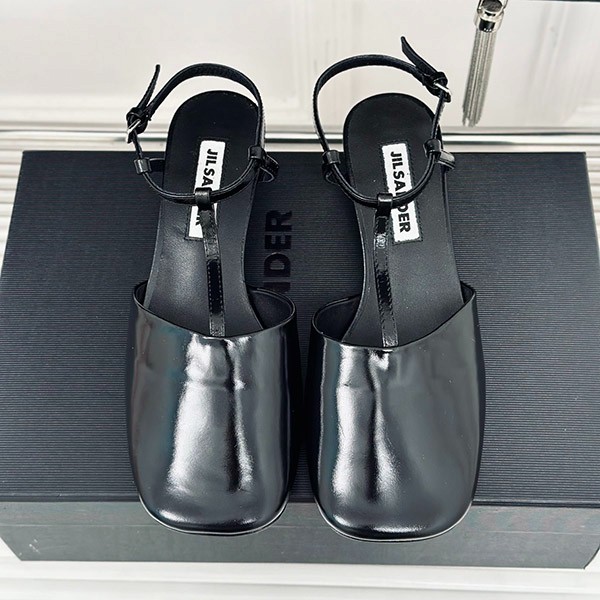 完売必至 ジルサンダー コピー アンクルストラップ レザースクエアヒールサンダル J15WP003