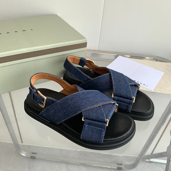 すぐ届く マルニ 偽物 フスベット クロスストラップサンダル maj49891