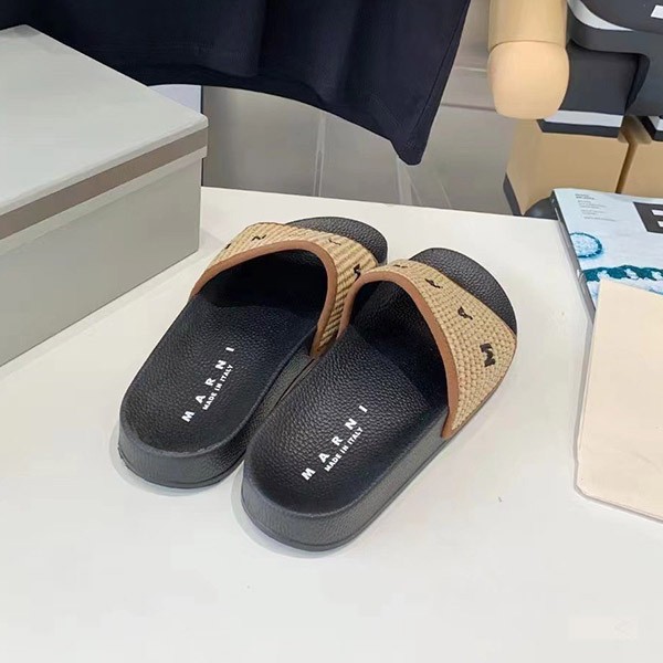 マルニ スライド フラットサンダル 偽物 ロゴ ラフィア SAMS016102