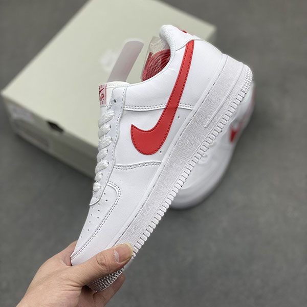 超話題!ナイキ x シュプリーム Air Force 1 Low Shanghai naw07712