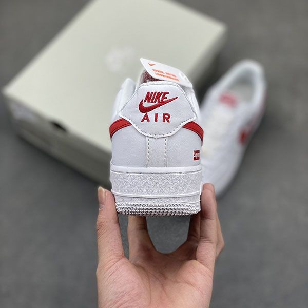 超話題!ナイキ x シュプリーム Air Force 1 Low Shanghai naw07712