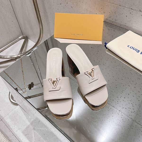 新色登場☆ルイヴィトン LV Capri サンダル N級品 vus36828