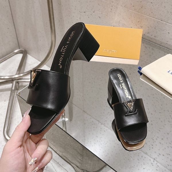 新色登場☆ルイヴィトン LV Capri サンダル N級品 vus36828