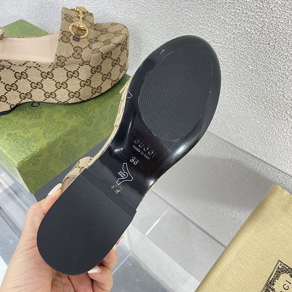 プレゼント最適 グッチ ホースビット プラットフォーム サンダル gux41675